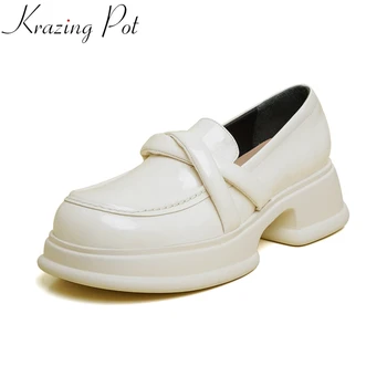 Krazing Pot/ Удобные весенне-осенние туфли без застежки из лакированной кожи с круглым носком на высоком каблуке; однотонные повседневные лоферы; женские туфли-лодочки на платформе;