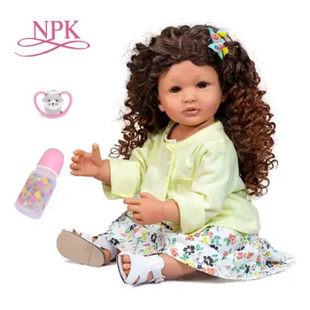NPK 55 см Силиконовая коричневая загорелая кожа для всего тела, возрожденная девочка с вьющимися волосами, платье принцессы Реального размера, игрушка для ванной, очень мягкая кукла для девочек